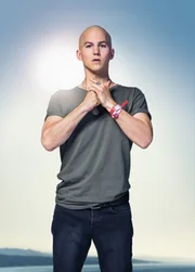 Leo Roland (Tim Oliver Schultz) Leo Roland (Tim Oliver Schultz)