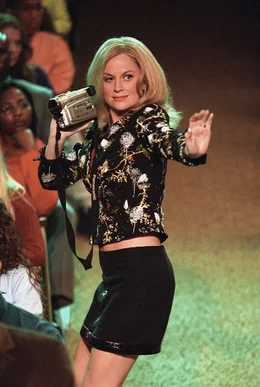 Mrs. George (Amy Poehler) in Aktion ...