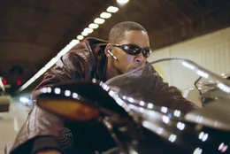 Seit er die Ermittlungen in einem Mordfall &uuml;bernommen hat, werden auf Detective Spooner (Will Smith) immer wieder Anschl&auml;ge ver&uuml;bt. Doch ist der M&ouml;rder wirklich unter den Robotern zu suchen?