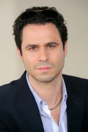 Daniel Montoya (Eduardo Zanelli).