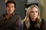 l-r: Dr. Alex Park (Will Yun Lee), Dr. Morgan Reznick (Fiona Gubelmann)
