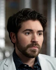 Dr. Asher Wolke (Noah Galvin) Dr. Asher Wolke (Noah Galvin)