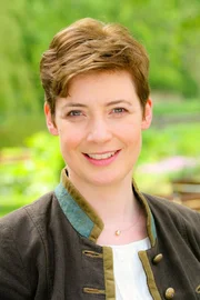 Daniela M&auml;rz (Renate Wenninger).