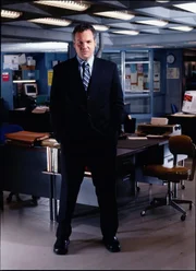 Capt. James Deakins (Jamey Sheridan)