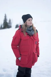 Ellie Stocker (Julia Jentsch)