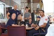 V.l.: Joe Cruz (Joe Minoso), Matthew Casey (Jesse Spencer), Kelly Severide (Taylor Kinney), Cpt. Dallas Patterson (Brian White)
