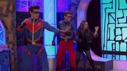 v.li.: Captain Man / Ray Manchester (Cooper Barnes), Henry Hart / Kid Danger (Jace Norman), Piper Hart (Ella Anderson) v.li.: Captain Man / Ray Manchester (Cooper Barnes), Henry Hart / Kid Danger (Jace Norman), Piper Hart (Ella Anderson)