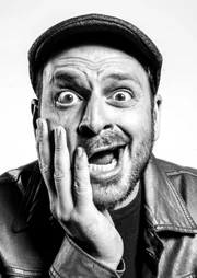 Titel: Live Programm &bdquo;Fluch der Familie&ldquo;; Person: Kaya Yanar; Fotograf: Daniel Preprotnik; Bildredakteur: Jenny-Fabienne Karas; Dateiname: 3185593.jpg