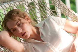 Nach ihrer Scheidung verf&auml;llt die alleinerziehende Mutter Adele (Kate Winslet) in ein tiefes Loch, aus dem sie endlich der sensible Anhalter Frank herauszuziehen scheint. Doch dieser hat eine kriminelle Vergangenheit ...