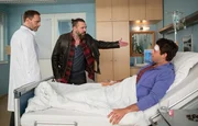 Bj&ouml;rn Lorentz (Kai Albrecht, rechts) war mit der Exfreundin von Sven Bergmann (Markus Hammer, Mitte) zusammen und hat seine kleine Tochter erzogen. Seit dem Tod seiner Exfreundin versucht Sven Bj&ouml;rn ausfindig zu machen, doch der hat als Monteur an der Elfenbeink&uuml;ste gearbeitet und sein Aufenthaltsort war den Beh&ouml;rden nicht bekannt. Sven ist w&uuml;tend &uuml;ber die ganzen vergangenen Jahre, doch Dr. Kai Hoffmann (Julian Weigend, links) bittet die beiden, ihre Angelegenheit sp&auml;ter zu kl&auml;ren ... Bj&ouml;rn braucht jetzt Ruhe.