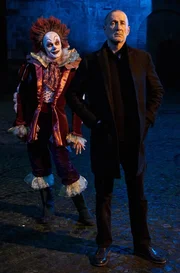 Bestialische Verbrechen im Kölner Karneval: Kommissar Jan Fabel (Peter Lohmeyer) jagt den Kannibalen im Clown-Kostüm. Bestialische Verbrechen im Kölner Karneval: Kommissar Jan Fabel (Peter Lohmeyer) jagt den Kannibalen im Clown-Kostüm.