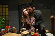 Nathalie (Amrei Haardt) w&auml;hnt sich auf einem guten Weg mit Matteo (Riccardo Angelini).