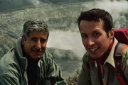 Willi (rechts) mit Vulkanologe Dr. Guillermo Alvarado Induni auf dem Vulkan Po&agrave;s, einem der acht Vulkane, die es auf Costa Rica gibt.