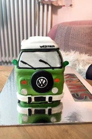 Bei "Tortenart" ist der Name Programm. Frau Langolf hat einen wirklich s&uuml;&szlig;en Bulli gebacken.