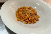 Malloreddus alla campidanese: Sardische Gnocchi mit Tomatenso&szlig;e sind eine Spezialit&auml;t Sardiniens.