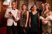 Peter (Jamie Carter, v.l.), Kyra (Kimie Tshukakoshi), Ruksy (Rainbow Wedell), Imogen (Elizabeth Cullen), Darra (Julian Cullen) und Lily (Mia Milnes) haben es geschafft. Sie haben den Bauplan des "Purpurnen Lotus" bei Magnus Sorenson gefunden. Damit hoffen sie, ihn stoppen zu k&ouml;nnen und damit die Magie der Feen und Elfen zu retten.