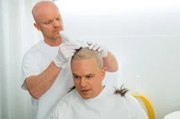 Paul Safranek (Matt Damon)