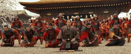 Die 47 Samurai um Oishi (Hiroyuki Sanada, M.) finden sich pl&ouml;tzlich als herrenlose Ronin-Krieger wieder, nachdem ein feindlicher Warlord die Macht ergriffen und ihren Lord in den rituellen Selbstmord getrieben hat ...