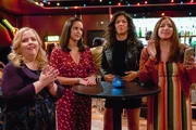 (v.l.n.r.) Kylie (Sarah Baker); Amy Santiago (Melissa Fumero); Rosa Diaz (Stephanie Beatriz); Gina Linetti (Chelsea Peretti)