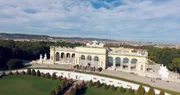 Gloriette beim Schloss Sch&ouml;nbrunn in Wien.