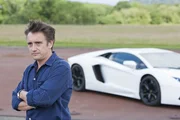 Richard Hammond testet den V12 Lamborghini Aventador auf der Top Gear-Teststrecke. Richard Hammond testet den V12 Lamborghini Aventador auf der Top Gear-Teststrecke.