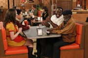Max Black (Kat Dennings), Darius (Cedric "The Entertainer"), Earl (Garrett Morris)