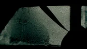 Ein gefrorenes Autofenster
