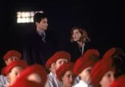 Fox Mulder (David Duchovny, l.); Dana Scully (Gillian Anderson, r.)