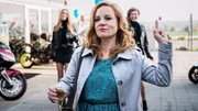 Seitentriebe SRF Serie Staffel 2 Folge 2 Will ihren alten Job zur&uuml;ck Wanda Wylowa (Monika) Buch: G&uuml;zin Kar Regie: G&uuml;zin Kar, Cosima Frei Produktion: Langfilm