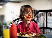 Die Krise hinterl&auml;sst Spuren: Lars Kenay Meier als Benny