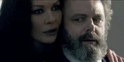 Dr. Vivian Capshaw (Catherine Zeta-Jones, l.); Dr. Martin Whitly (Michael Sheen, r.)