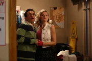 Barry Goldberg (Troy Gentile), Lainey Lewis (AJ Michalka).