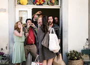 Seitentriebe SRF Serie Folge 1 Motiv 2 Der 10. Hochzeitstag Wanda Wylowa (Monika) Leonardo Nigro (Heinz) Peter Jecklin (Anton) Sunnyi Melles (Clara) Vera Bommer (Nele) Nicola Mastroberardino (Gianni) Buch: G&uuml;zin Kar Regie: G&uuml;zin Kar, Markus Welter Produktion: Langfilm