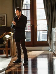 Ermittelt in einem neuen Fall: Sherlock Holmes (Jonny Lee Miller) ...