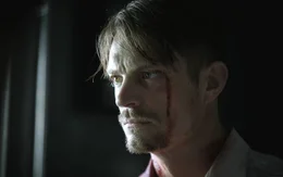 Im Auftrag der Drogenmafia muss Pete Koslow (Joel Kinnaman) im Gef&auml;ngnis Bale Hill als Dealer arbeiten.