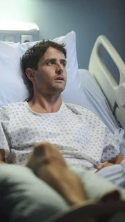 Ray James (Joey McIntyre) wurde von der gleichen Waffe angeschossen die auch seinen Freund get&ouml;tet hat. Kennt er wom&ouml;glich den M&ouml;rder?