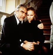 Nane (Katharina B&ouml;hm), die j&uuml;ngste Tochter des Grafen, hat unter dem pl&ouml;tzlichen Tod ihres Vaters besonders gelitten. In ihrem Schmerz sucht sie Trost bei ihrem Onkel Max (J&uuml;rgen Goslar).