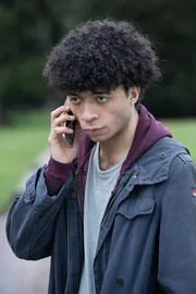 Welche Rolle spielt Lucians Assistent Caleb (Joshua Griffin)? Welche Rolle spielt Lucians Assistent Caleb (Joshua Griffin)?