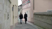 Laura Wohlers (links) und Paulina Krasa (rechts) auf Recherche in Schnaittach. In dem Ort hat Ingo P. im Dezember 2017 seine Eltern ermordet.