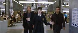 L-R: Roy Pulsipher (Jeff Bridges), Proctor (Mary-Louise Parker), Nick Walker (Ryan Reynolds).