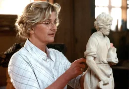 Die Schreinerswitwe Sylvia Hanselmann (Saskia Vester).