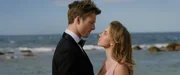 Ben (Glen Powell), Bea (Sydney Sweeney)