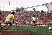 Im WM-Finale 1974 trafen mit Deutschland und den Niederlanden die beiden besten Mannschaften ihrer Zeit aufeinander. Der verwandelte Strafsto&szlig; von Paul Breitner war vorentscheidend f&uuml;r den 2:1-Sieg der Deutschen.