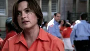 Detective Benson (Mariska Hargitay) ist 'undercover' in einem Frauengef&auml;ngnis, um f&uuml;r einen Fall zu ermitteln. Doch dort macht sie schockierende Erfahrungen.