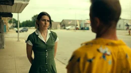 Lola Brisky (Marianne Rend&oacute;n, l.); Jackie Powers (Scott Caan, r.)