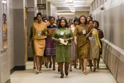 Bernie (Crystal Lee Brown, l.); Dorothy Vaughan (Octavia Spencer, M.)