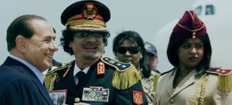 M&auml;nnerfreundschaft: Zwischen 2009 und 2010 besucht Gaddafi (2.v.l.) Italiens Ministerpr&auml;sidenten Silvio Berlusconi (l.) vier Mal.
