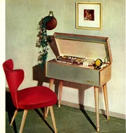 F&uuml;r 1065 DM nicht billig war das Grundig Musikm&ouml;bel f&uuml;r das Wohnzimmer der f&uuml;nfziger Jahre.