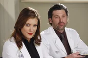 W&auml;ren Addison (Kate Walsh, l.) und Derek (Patrick Dempsey, r.) immer noch gl&uuml;cklich verheiratet, wenn das Schicksal einen ganz anderen Lauf genommen h&auml;tte?