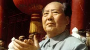 SRF school Mao – Chinas roter Kaiser: Grosser Sprung Mao Zedong auf dem Pferd während des langen Marschs SRF school Mao – Chinas roter Kaiser: Grosser Sprung Mao Zedong auf dem Pferd während des langen Marschs